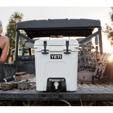YETI GLACIERE CUBI 22L soit 18 canettes Silo 6G Robuste Isolation par mousse polyuréthane Blanc