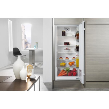 WHIRLPOOL réfrigérateur frigo intégrable simple porte 209L Froid brassé 6eme sens
