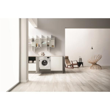 WHIRLPOOL Lave-linge séchant Tout-intégrable BIWDWG751482EUN