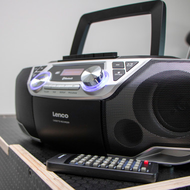 Lenco SCD-720SI Boombox portable avec radio DAB+/FM. Bluetooth®. CD. enregistreur de cassettes et lecteur USB Argent