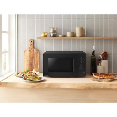 PANASONIC Micro-ondes solo noir - 20L - 800W