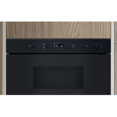 INDESIT Micro-ondes encastrable, noir, solo, 22 L, plateau 25 cm, décongélation