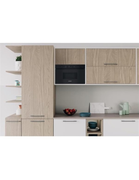 INDESIT Micro-ondes encastrable, noir, solo, 22 L, plateau 25 cm, décongélation